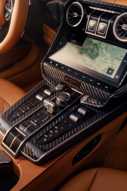BRABUS BODO CABRIOLET BLACK_On Location_web (14)-520x780